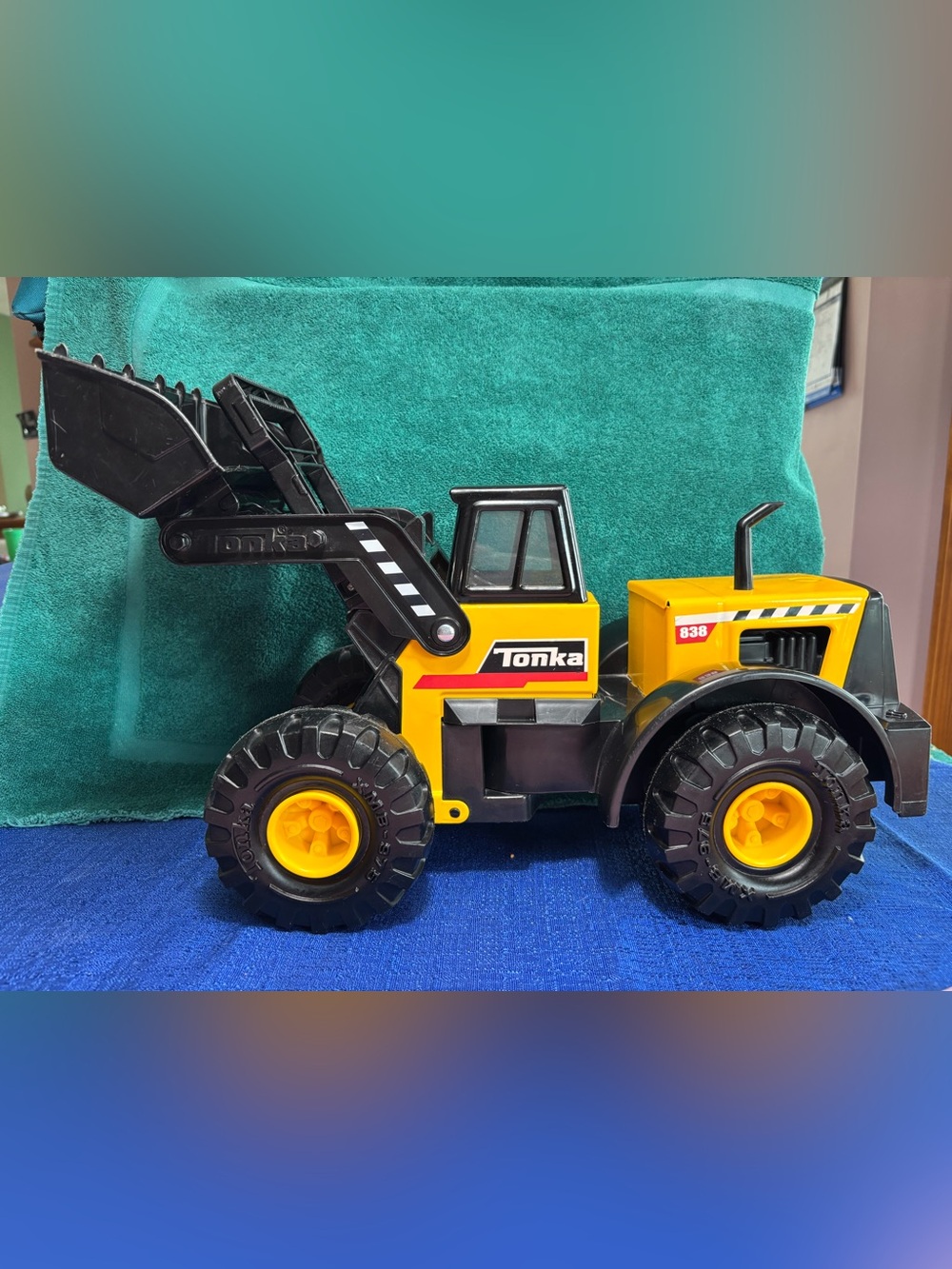 Metal Tonka Front End Loader 838 M-7457-1 Funrise Tractor #93920 2012 Hasbro